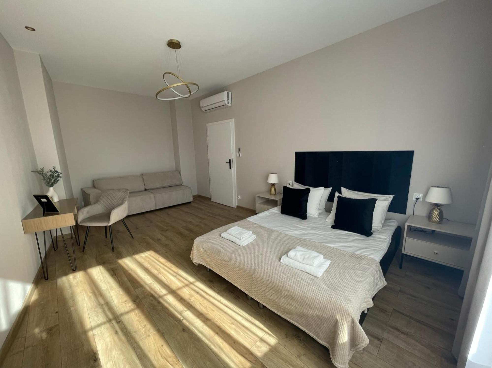 Leo Apartments Old Town Krakau Buitenkant foto