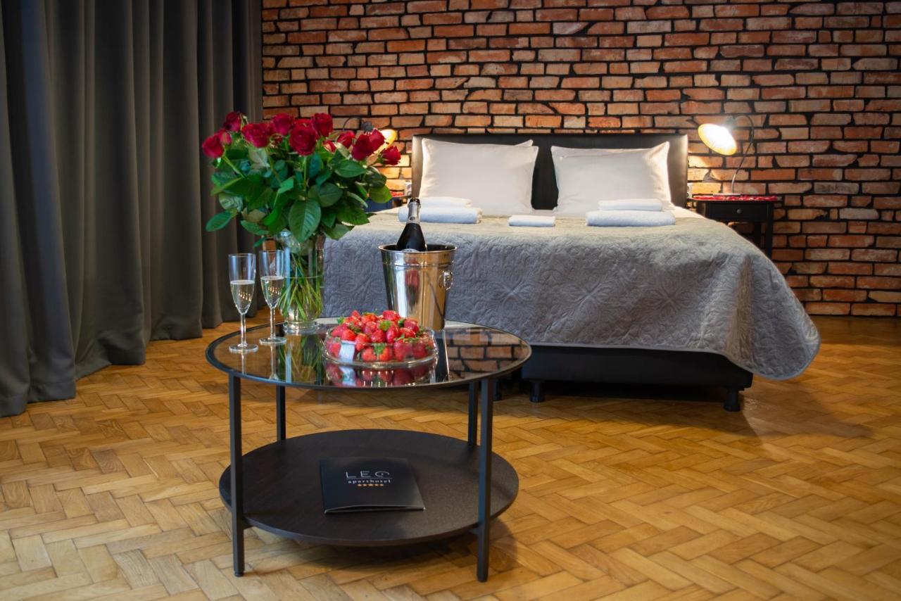 Leo Apartments Old Town Krakau Buitenkant foto